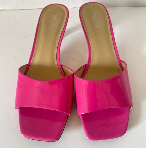 MICHAEL Michael Kors Pink and Silver Amal Patent Leather Kitten Sandals • Sz 7.5 - Picture 2 of 4